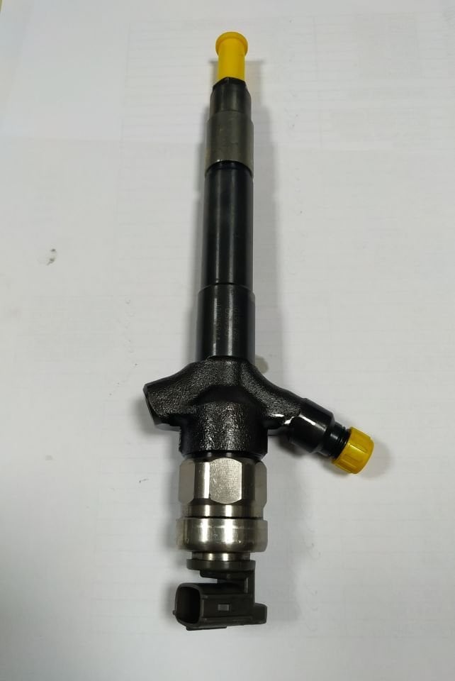 DENSO 1465A041 ENJEKTÖR L200